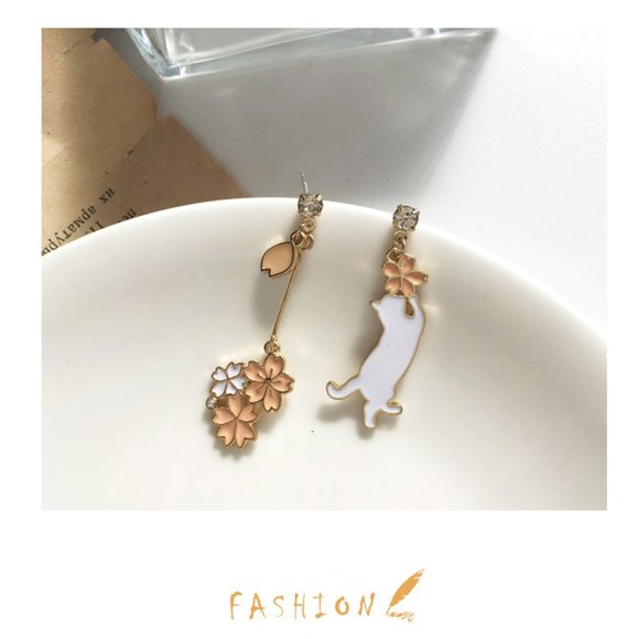 💙Kitty Cat Sakura Flower Drop Earrings - Picture 7 of 10